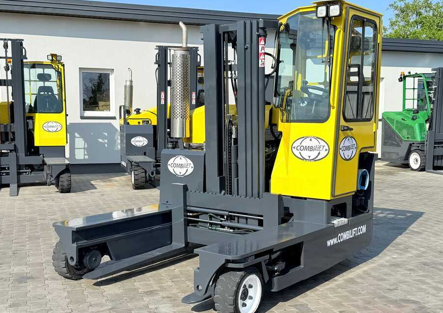 Combilift C3000 / GAS / TRIPLEX - 4900MM / ONLY 1537 HOURS / FORK POSITIONER / CABIN / LIKE NEW - Ричтрак с движение в 4 посоки: снимка 1 Combilift C3000 / GAS / TRIPLEX - 4900MM / ONLY 1537 HOURS / FORK POSITIONER / CABIN / LIKE NEW - Ричтрак с движение в 4 посоки: снимка 1