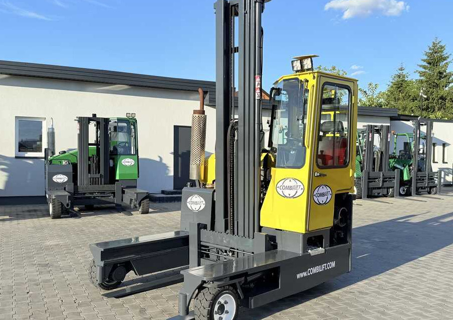 Combilift C3000 / GAS / TRIPLEX - 7600MM / FREE-LIFT / POSITIONER / A comprehensive range of four-way and side-loading forklifts. - Ричтрак с движение в 4 посоки: снимка 1 Combilift C3000 / GAS / TRIPLEX - 7600MM / FREE-LIFT / POSITIONER / A comprehensive range of four-way and side-loading forklifts. - Ричтрак с движение в 4 посоки: снимка 1