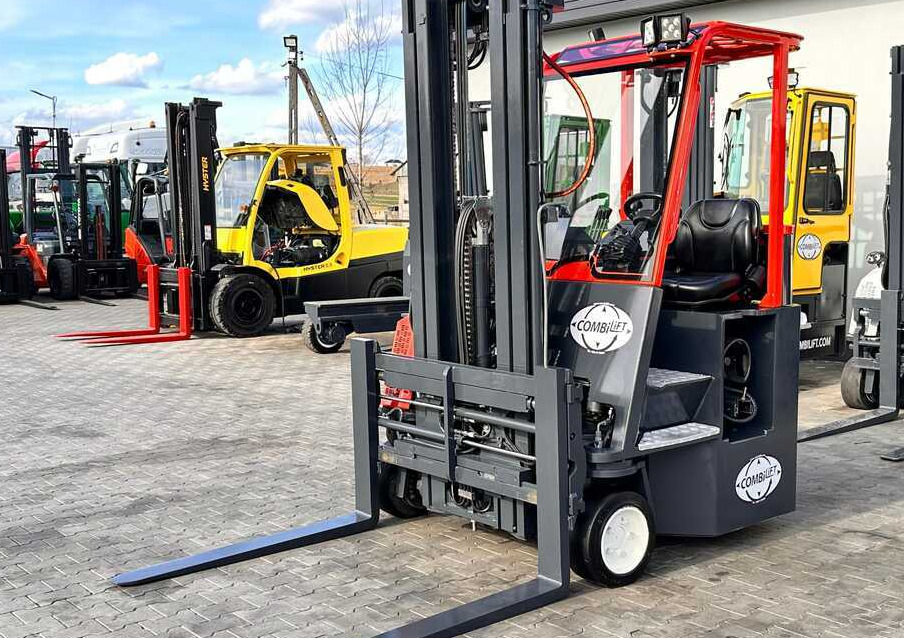 Combilift C3000CB / LPG / TRIPLEX / 5500MM / FREE LIFT / SIDE SHIFT + FORK POSITIONER / LIKE NEW - Ричтрак с движение в 4 посоки: снимка 1 Combilift C3000CB / LPG / TRIPLEX / 5500MM / FREE LIFT / SIDE SHIFT + FORK POSITIONER / LIKE NEW - Ричтрак с движение в 4 посоки: снимка 1