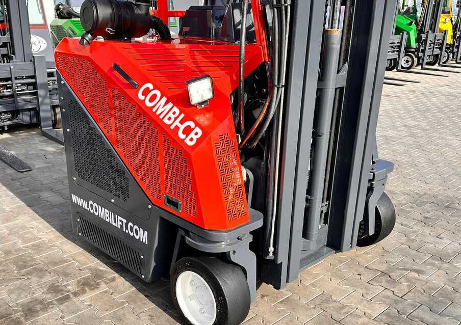 Combilift C3000CB / LPG / TRIPLEX / 5500MM / FREE LIFT / SIDE SHIFT + FORK POSITIONER / LIKE NEW - Ричтрак с движение в 4 посоки: снимка 4 Combilift C3000CB / LPG / TRIPLEX / 5500MM / FREE LIFT / SIDE SHIFT + FORK POSITIONER / LIKE NEW - Ричтрак с движение в 4 посоки: снимка 4