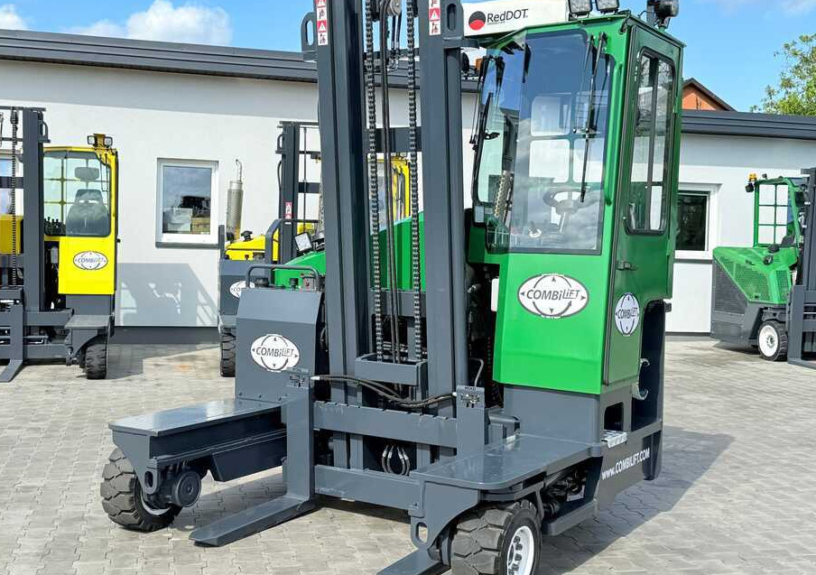 Combilift C3500 / DUPLEX 4100MM / GAS / EXTENDABLE FORKS / CABIN / HEATING + AIR CONDITIONING / LIKE NEW - Ричтрак с движение в 4 посоки: снимка 2 Combilift C3500 / DUPLEX 4100MM / GAS / EXTENDABLE FORKS / CABIN / HEATING + AIR CONDITIONING / LIKE NEW - Ричтрак с движение в 4 посоки: снимка 2