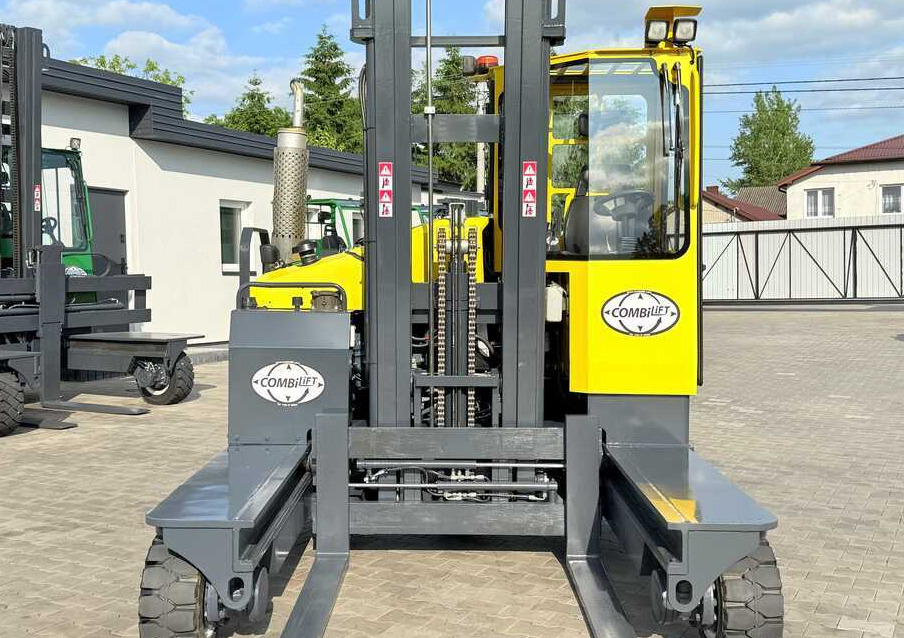 Combilift C4000 / DIESEL / DUPLEX - 4100MM / POSITIONER / ONLY 2951 MTH / LIKE NEW - Ричтрак с движение в 4 посоки: снимка 3 Combilift C4000 / DIESEL / DUPLEX - 4100MM / POSITIONER / ONLY 2951 MTH / LIKE NEW - Ричтрак с движение в 4 посоки: снимка 3