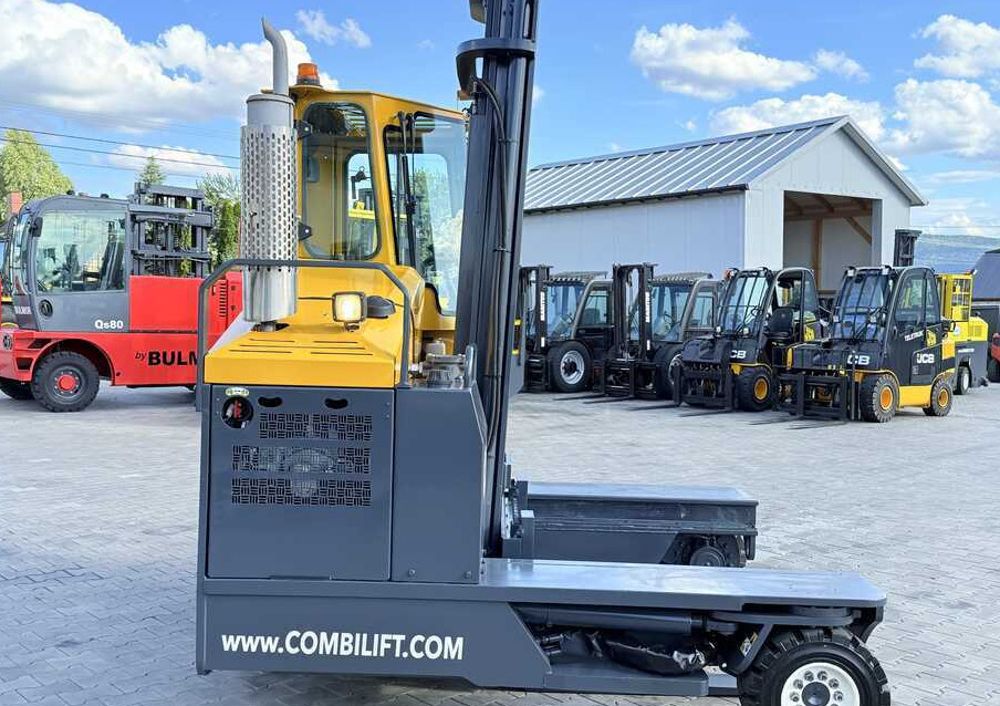 Combilift C4000 / GAS / DUPLEX - 4100MM / SIDE SHIFT / FREE LIFT / FULL HEATED CABIN / ONLY 4223 HOURS / CONDITION – LIKE NEW! - Ричтрак с движение в 4 посоки: снимка 5 Combilift C4000 / GAS / DUPLEX - 4100MM / SIDE SHIFT / FREE LIFT / FULL HEATED CABIN / ONLY 4223 HOURS / CONDITION – LIKE NEW! - Ричтрак с движение в 4 посоки: снимка 5