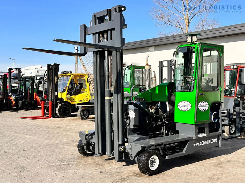 Combilift C4000 / LPG / DUPLEX / 4500MM / FREE LIFT / LIKE NEW C4000 / LPG / DUPLEX / 4500MM / FREE LIFT / LIKE NEW - Ричтрак с движение в 4 посоки: снимка 1 Combilift C4000 / LPG / DUPLEX / 4500MM / FREE LIFT / LIKE NEW C4000 / LPG / DUPLEX / 4500MM / FREE LIFT / LIKE NEW - Ричтрак с движение в 4 посоки: снимка 1