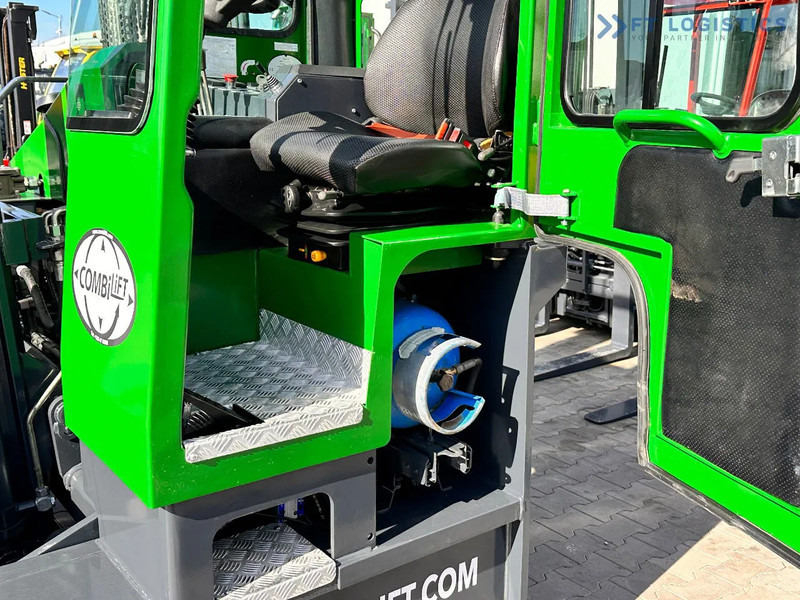 Combilift C4000 / LPG / DUPLEX / 4500MM / FREE LIFT / LIKE NEW C4000 / LPG / DUPLEX / 4500MM / FREE LIFT / LIKE NEW - Ричтрак с движение в 4 посоки: снимка 5 Combilift C4000 / LPG / DUPLEX / 4500MM / FREE LIFT / LIKE NEW C4000 / LPG / DUPLEX / 4500MM / FREE LIFT / LIKE NEW - Ричтрак с движение в 4 посоки: снимка 5
