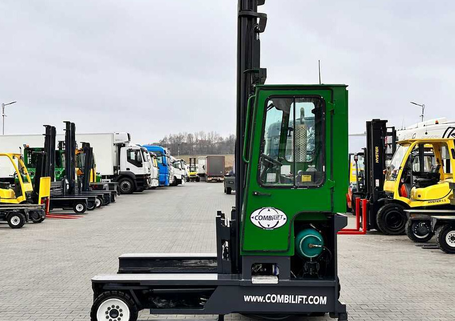 Combilift C4000 / LPG / DUPLEX / LIFTING HEIGHT 550CM / FREE LIFT / LIKE NEW - Ричтрак с движение в 4 посоки: снимка 2 Combilift C4000 / LPG / DUPLEX / LIFTING HEIGHT 550CM / FREE LIFT / LIKE NEW - Ричтрак с движение в 4 посоки: снимка 2