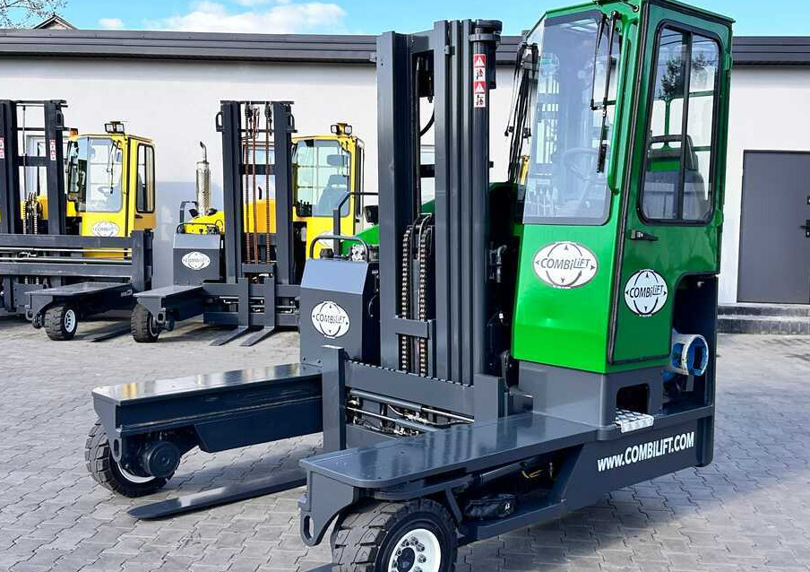 Combilift C4000 / TRIPLEX / 4900MM / GAS / FREE LIFT / FORK SIDE SHIFT / LIKE NEW - Ричтрак с движение в 4 посоки: снимка 3 Combilift C4000 / TRIPLEX / 4900MM / GAS / FREE LIFT / FORK SIDE SHIFT / LIKE NEW - Ричтрак с движение в 4 посоки: снимка 3