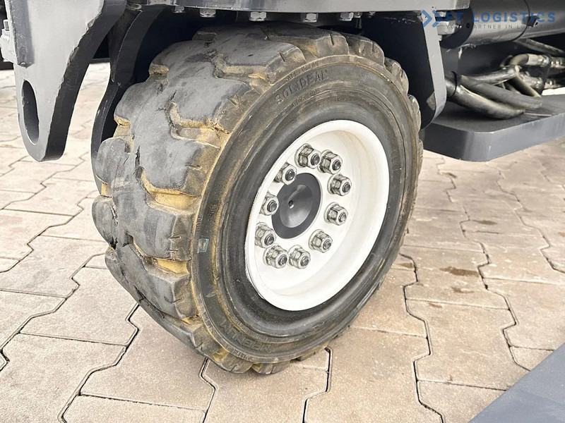 Combilift C4500 / DUPLEX / 4050MM / DIESEL / WIDE POSITIONER / FREE LIFT C4500 / DUPLEX / 4050MM / DIESEL / WIDE POSITIONER / FREE LIFT - Ричтрак с движение в 4 посоки: снимка 5 Combilift C4500 / DUPLEX / 4050MM / DIESEL / WIDE POSITIONER / FREE LIFT C4500 / DUPLEX / 4050MM / DIESEL / WIDE POSITIONER / FREE LIFT - Ричтрак с движение в 4 посоки: снимка 5