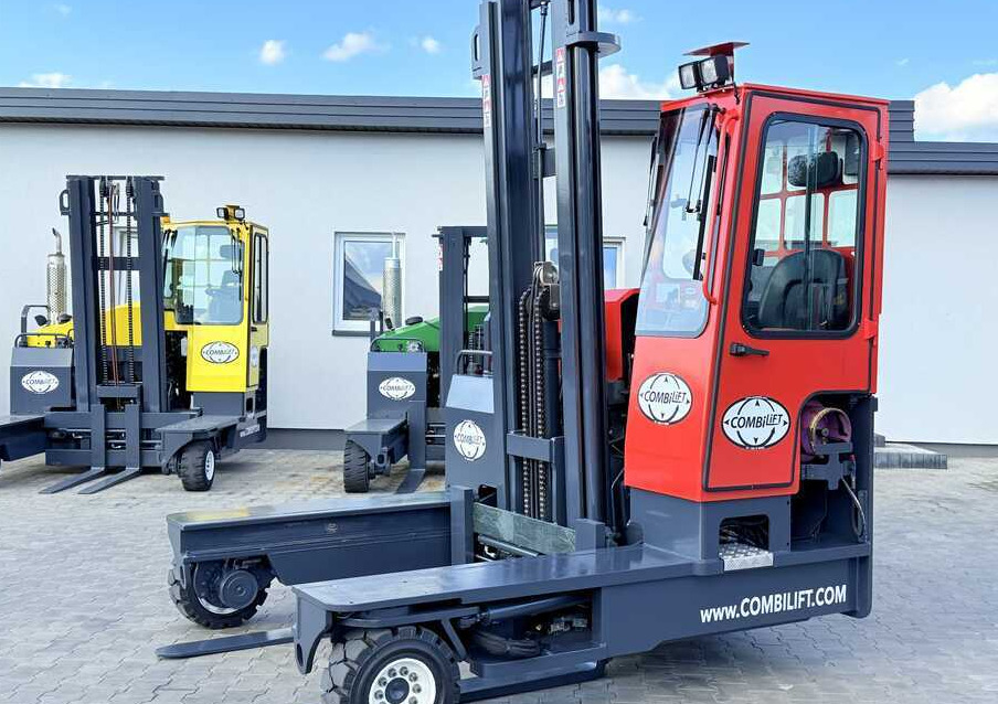 Combilift C4500 / LPG / DUPLEX - 4500MM / FORK POSITIONER / FREE LIFT / FULL CABIN / ONLY 6,178 HOURS / CONDITION – LIKE NEW! - Ричтрак с движение в 4 посоки: снимка 2 Combilift C4500 / LPG / DUPLEX - 4500MM / FORK POSITIONER / FREE LIFT / FULL CABIN / ONLY 6,178 HOURS / CONDITION – LIKE NEW! - Ричтрак с движение в 4 посоки: снимка 2