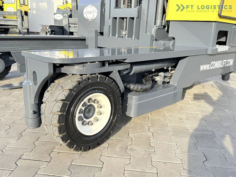 Combilift C5000 / DIESEL / TRIPLEX 7600MM / FULL FREE LIFT / FORK POSITIONER / HEATING / FULL HEATED CABIN / EXCELLENT CONDITION / Wide ra - Ричтрак с движение в 4 посоки: снимка 4 Combilift C5000 / DIESEL / TRIPLEX 7600MM / FULL FREE LIFT / FORK POSITIONER / HEATING / FULL HEATED CABIN / EXCELLENT CONDITION / Wide ra - Ричтрак с движение в 4 посоки: снимка 4