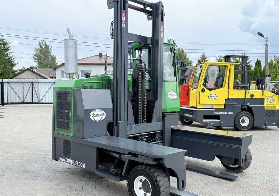 Combilift C8000 / GAS / DUPLEX - 4700MM / FORK POSITIONER / FREE LIFT / FULL HEATED CABIN / ONLY 5141H / CONDITION – LIKE NEW! - Ричтрак с движение в 4 посоки: снимка 4 Combilift C8000 / GAS / DUPLEX - 4700MM / FORK POSITIONER / FREE LIFT / FULL HEATED CABIN / ONLY 5141H / CONDITION – LIKE NEW! - Ричтрак с движение в 4 посоки: снимка 4