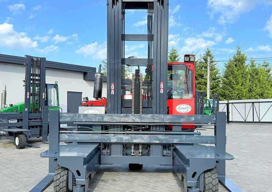 Combilift C8000 / GAS / TRIPLEX 8300 / WIDE FORK POSITIRONER / FREE-LIFT / A comprehensive range of four-way and side-loading forklifts. - Ричтрак с движение в 4 посоки: снимка 4 Combilift C8000 / GAS / TRIPLEX 8300 / WIDE FORK POSITIRONER / FREE-LIFT / A comprehensive range of four-way and side-loading forklifts. - Ричтрак с движение в 4 посоки: снимка 4
