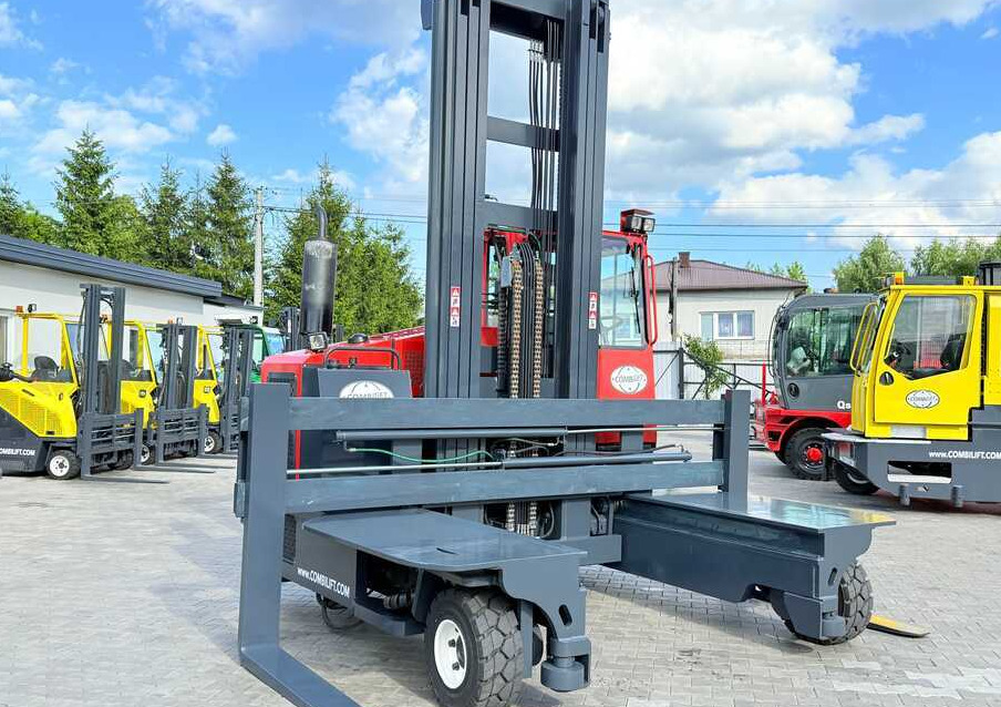 Combilift C8000 / GAS / TRIPLEX 8300 / WIDE FORK POSITIRONER / FREE-LIFT / A comprehensive range of four-way and side-loading forklifts. - Ричтрак с движение в 4 посоки: снимка 5 Combilift C8000 / GAS / TRIPLEX 8300 / WIDE FORK POSITIRONER / FREE-LIFT / A comprehensive range of four-way and side-loading forklifts. - Ричтрак с движение в 4 посоки: снимка 5