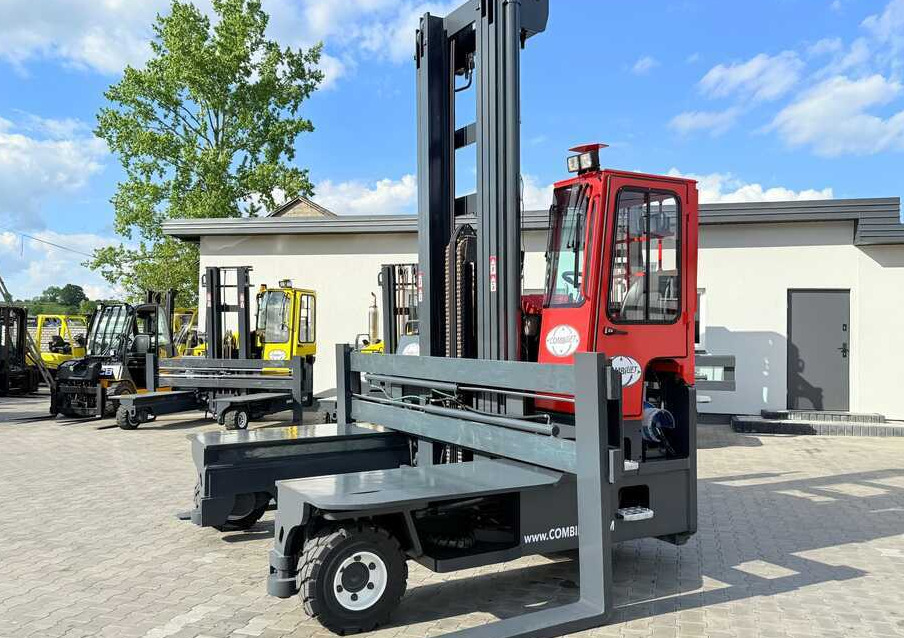 Combilift C8000 / GAS / TRIPLEX 8300 / WIDE FORK POSITIRONER / FREE-LIFT / A comprehensive range of four-way and side-loading forklifts. - Ричтрак с движение в 4 посоки: снимка 2 Combilift C8000 / GAS / TRIPLEX 8300 / WIDE FORK POSITIRONER / FREE-LIFT / A comprehensive range of four-way and side-loading forklifts. - Ричтрак с движение в 4 посоки: снимка 2