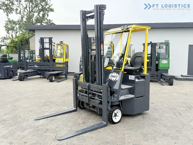 Combilift CB2500 / DUPLEX / 4100MM / DIESEL / FREE LIFT / FORK POSITIONER / SIDE SHIFT / LIKE NEW / Wide range of four-way and side loader - Ричтрак с движение в 4 посоки: снимка 3 Combilift CB2500 / DUPLEX / 4100MM / DIESEL / FREE LIFT / FORK POSITIONER / SIDE SHIFT / LIKE NEW / Wide range of four-way and side loader - Ричтрак с движение в 4 посоки: снимка 3