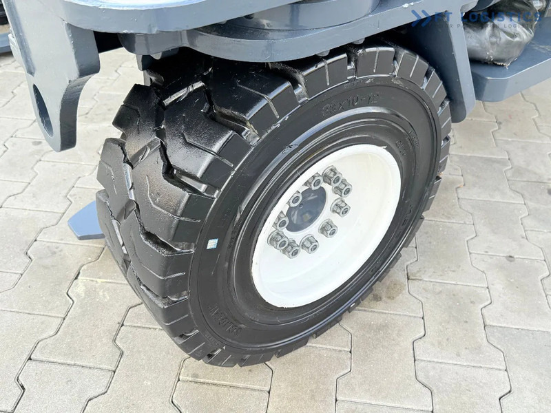 Combilift COMBILIFT C3000XL LARGE CABIN – DUPLEX 3200mm – Year 2015 – LPG – FREE LIFT – SIDESHIFT – CONDITION 5/5 COMBILIFT C3000XL LARGE - Ричтрак с движение в 4 посоки: снимка 3 Combilift COMBILIFT C3000XL LARGE CABIN – DUPLEX 3200mm – Year 2015 – LPG – FREE LIFT – SIDESHIFT – CONDITION 5/5 COMBILIFT C3000XL LARGE - Ричтрак с движение в 4 посоки: снимка 3