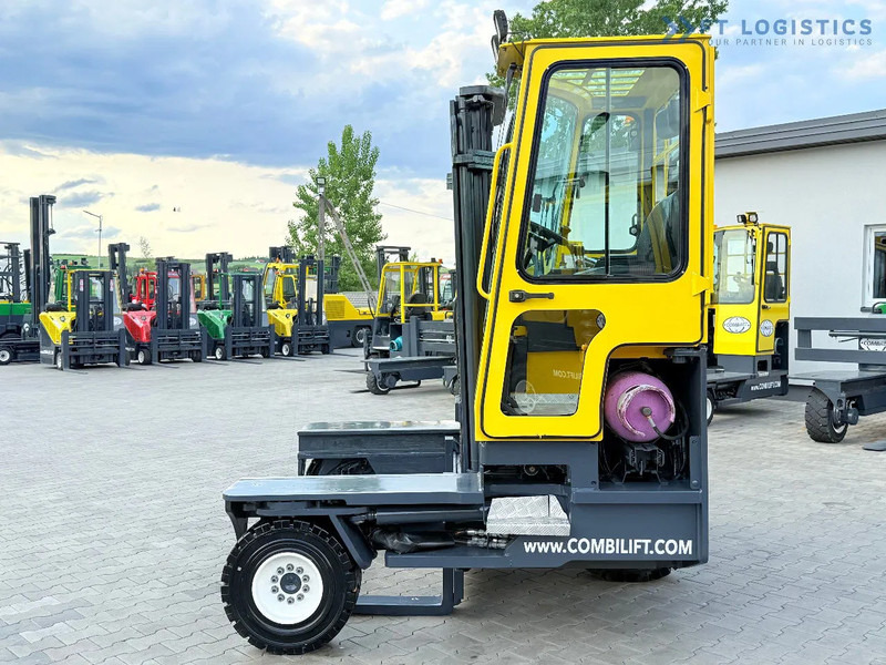 Combilift COMBILIFT C3000XL LARGE CABIN – DUPLEX 3200mm – Year 2015 – LPG – FREE LIFT – SIDESHIFT – CONDITION 5/5 COMBILIFT C3000XL LARGE - Ричтрак с движение в 4 посоки: снимка 2 Combilift COMBILIFT C3000XL LARGE CABIN – DUPLEX 3200mm – Year 2015 – LPG – FREE LIFT – SIDESHIFT – CONDITION 5/5 COMBILIFT C3000XL LARGE - Ричтрак с движение в 4 посоки: снимка 2
