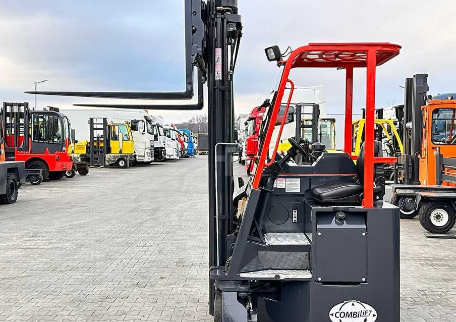 Ричтрак с движение в 4 посоки Combilift Combilift C3000CB - Duplex 4000mm - Year 2016 / ONLY 2,161 MTH / PERFECT CONDITION / LIKE NEW!: снимка 10