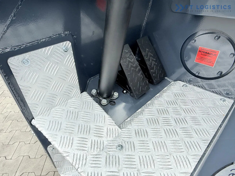 Ричтрак с движение в 4 посоки Combilift Combilift CBE2500 / TRIPLEX / 5500MM / FREE LIFT / ELECTRIC DRIVE / ONLY 2300 MTH / FORK POSITIONER / SIDE SHIFT / NEW TYRES / L: снимка 11