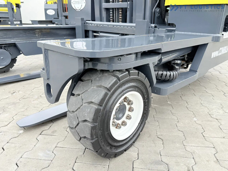 Combilift Combilift FOUR-WAY / MULTI-DIRECTIONAL FORKLIFT C4000 / GAS / DUPLEX 4600MM / ONLY 5614 OPERATING HOURS / FORK POSITIONER / FULL - Ричтрак с движение в 4 посоки: снимка 4 Combilift Combilift FOUR-WAY / MULTI-DIRECTIONAL FORKLIFT C4000 / GAS / DUPLEX 4600MM / ONLY 5614 OPERATING HOURS / FORK POSITIONER / FULL - Ричтрак с движение в 4 посоки: снимка 4