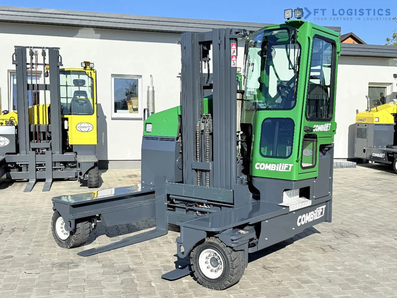 Combilift Combilift FOUR-WAY MULTIDIRECTIONAL FORKLIFT C4500 / DIESEL / TRIPLEX 4900MM / ONLY 4854 HOURS / FORK POSITIONER / FULL CABIN – - Ричтрак с движение в 4 посоки: снимка 4 Combilift Combilift FOUR-WAY MULTIDIRECTIONAL FORKLIFT C4500 / DIESEL / TRIPLEX 4900MM / ONLY 4854 HOURS / FORK POSITIONER / FULL CABIN – - Ричтрак с движение в 4 посоки: снимка 4