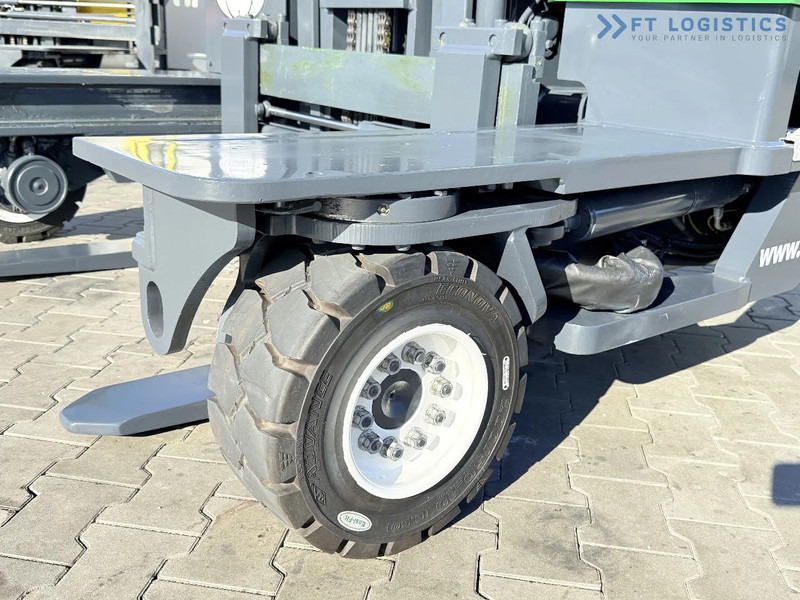 Combilift Combilift Four-Way Multi-Directional Forklift C3500 / Diesel / Duplex 4100 mm / Only 1532 Operating Hours / Fork Positioner / Fu - Ричтрак с движение в 4 посоки: снимка 4 Combilift Combilift Four-Way Multi-Directional Forklift C3500 / Diesel / Duplex 4100 mm / Only 1532 Operating Hours / Fork Positioner / Fu - Ричтрак с движение в 4 посоки: снимка 4