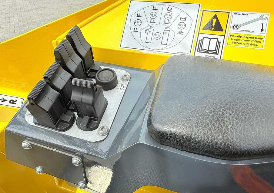 Ричтрак с движение в 4 посоки Combilift MR / ELECTRIC / TRIPLEX – 6000MM / FULL FREE LIFT / WIDE POSITIONER / FORK SIDESHIFT / ONLY 1400 HOURS / LIKE NEW: снимка 37