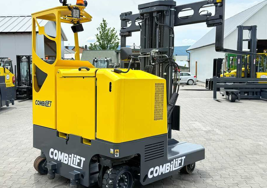 Ричтрак с движение в 4 посоки Combilift MR / ELECTRIC / TRIPLEX – 6000MM / FULL FREE LIFT / WIDE POSITIONER / FORK SIDESHIFT / ONLY 1400 HOURS / LIKE NEW: снимка 23