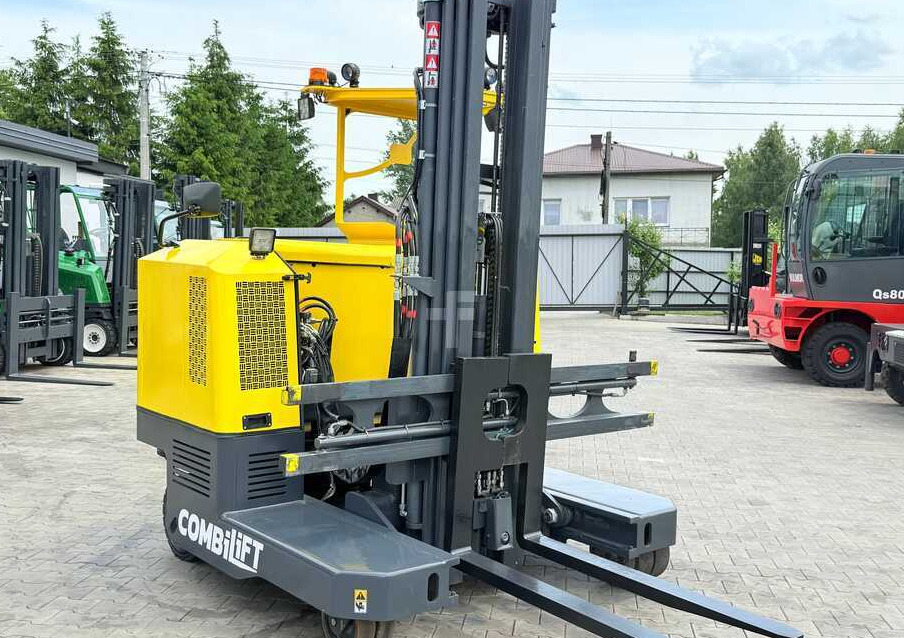 Ричтрак с движение в 4 посоки Combilift MR / ELECTRIC / TRIPLEX – 6000MM / FULL FREE LIFT / WIDE POSITIONER / FORK SIDESHIFT / ONLY 1400 HOURS / LIKE NEW: снимка 39