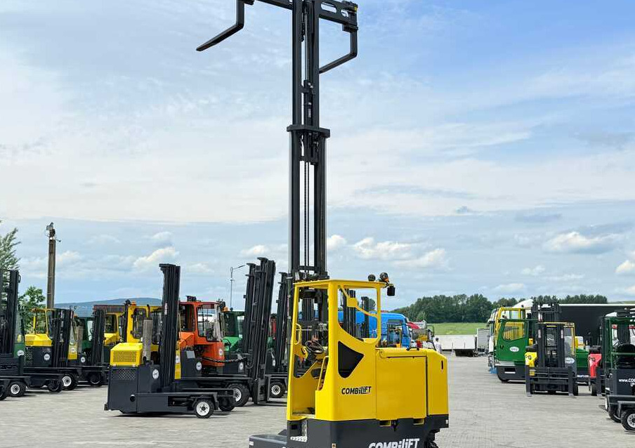 Ричтрак с движение в 4 посоки Combilift MR / ELECTRIC / TRIPLEX – 6000MM / FULL FREE LIFT / WIDE POSITIONER / FORK SIDESHIFT / ONLY 1400 HOURS / LIKE NEW: снимка 25