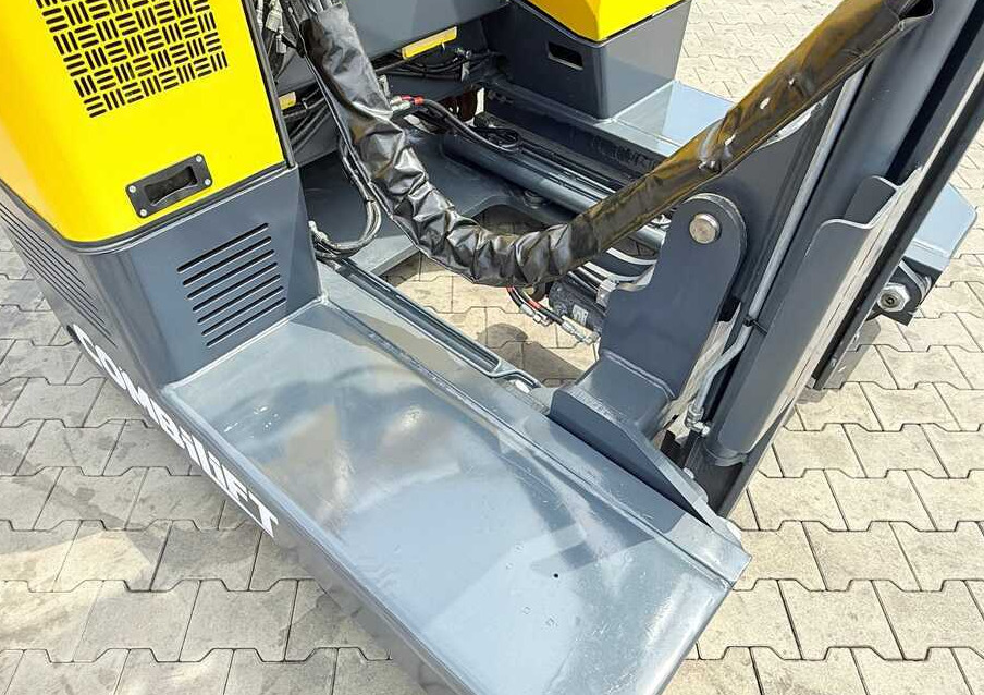 Ричтрак с движение в 4 посоки Combilift MR / ELECTRIC / TRIPLEX – 6000MM / FULL FREE LIFT / WIDE POSITIONER / FORK SIDESHIFT / ONLY 1400 HOURS / LIKE NEW: снимка 32