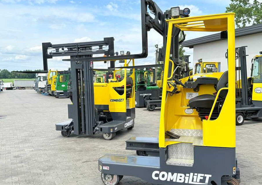Ричтрак с движение в 4 посоки Combilift MR / ELECTRIC / TRIPLEX – 6000MM / FULL FREE LIFT / WIDE POSITIONER / FORK SIDESHIFT / ONLY 1400 HOURS / LIKE NEW: снимка 29