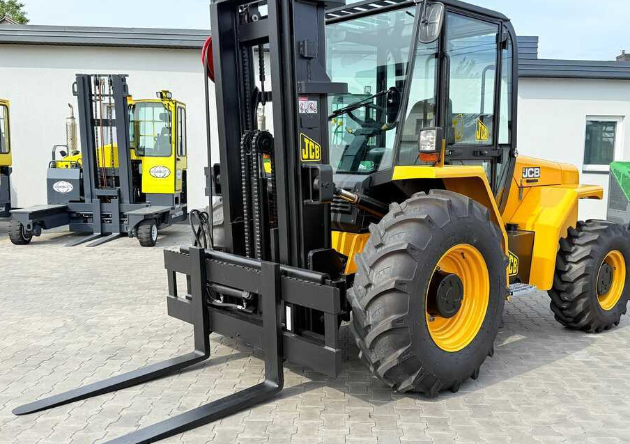JCB 940 / DIESEL / TRIPLEX 4500MM / FORK POSITIONER / FORK SIDESHIFT / 4T / NEW TYRES / LIKE NEW - Мотокар с висока проходимост: снимка 1 JCB 940 / DIESEL / TRIPLEX 4500MM / FORK POSITIONER / FORK SIDESHIFT / 4T / NEW TYRES / LIKE NEW - Мотокар с висока проходимост: снимка 1