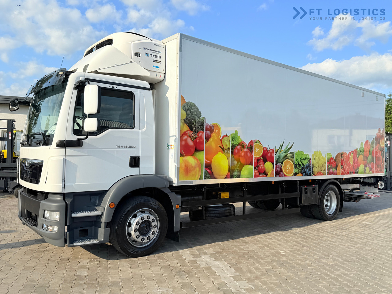 MAN TGM 18.290 / THERMOKING T-1200R / BI-TEMPERATURE / 19 PALLETS / 90% TYRES / EXCELLENT CONDITION / DHOLLANDIA TAIL LIFT / SIDE DOOR / PAYLOAD 8,220 KG - Рефрижератор камион: снимка 2 MAN TGM 18.290 / THERMOKING T-1200R / BI-TEMPERATURE / 19 PALLETS / 90% TYRES / EXCELLENT CONDITION / DHOLLANDIA TAIL LIFT / SIDE DOOR / PAYLOAD 8,220 KG - Рефрижератор камион: снимка 2