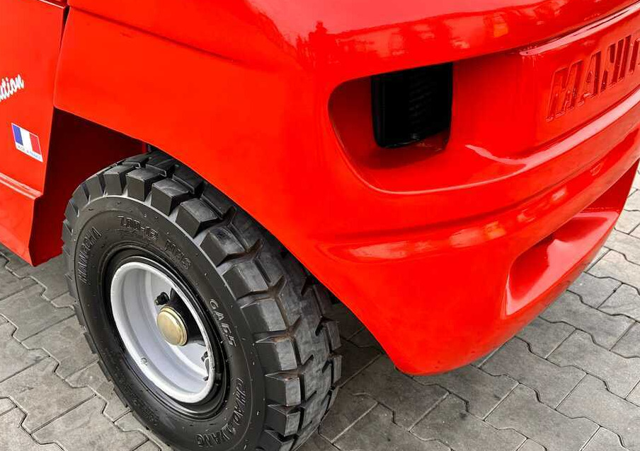 Manitou MSI30 / DIESEL / DUPLEX / 3400MM / CABIN / FORK POSITIONER / SIDE SHIFT / LIKE NEW - Мотокар с висока проходимост: снимка 5 Manitou MSI30 / DIESEL / DUPLEX / 3400MM / CABIN / FORK POSITIONER / SIDE SHIFT / LIKE NEW - Мотокар с висока проходимост: снимка 5