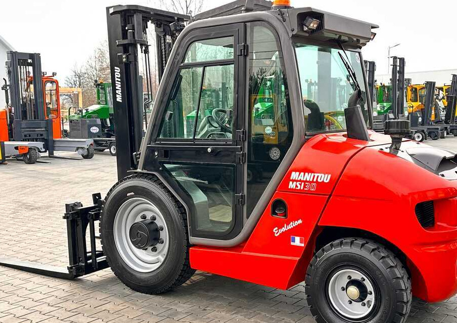 Manitou MSI30 / DIESEL / DUPLEX / 3400MM / CABIN / FORK POSITIONER / SIDE SHIFT / LIKE NEW - Мотокар с висока проходимост: снимка 4 Manitou MSI30 / DIESEL / DUPLEX / 3400MM / CABIN / FORK POSITIONER / SIDE SHIFT / LIKE NEW - Мотокар с висока проходимост: снимка 4