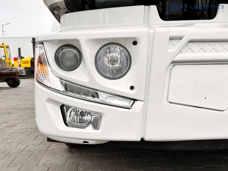 Renault Midlum 250 Renault D 250 / AUTOMATIC / 4X2 / 18 PALLETS / TAIL LIFT / SIDE BOARDS / curtainsider truck - Камион с брезент: снимка 4 Renault Midlum 250 Renault D 250 / AUTOMATIC / 4X2 / 18 PALLETS / TAIL LIFT / SIDE BOARDS / curtainsider truck - Камион с брезент: снимка 4