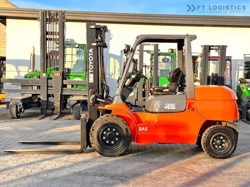 Toyota 42-4FD40 / DIESEL / 4500KG / DUPLEX / FORKS 1400MM / WELL-MAINTAINED 42-4FD40 / DIESEL / 4500KG / DUPLEX / FORKS 1400MM / WELL-M - Дизелов мотокар: снимка 4 Toyota 42-4FD40 / DIESEL / 4500KG / DUPLEX / FORKS 1400MM / WELL-MAINTAINED 42-4FD40 / DIESEL / 4500KG / DUPLEX / FORKS 1400MM / WELL-M - Дизелов мотокар: снимка 4