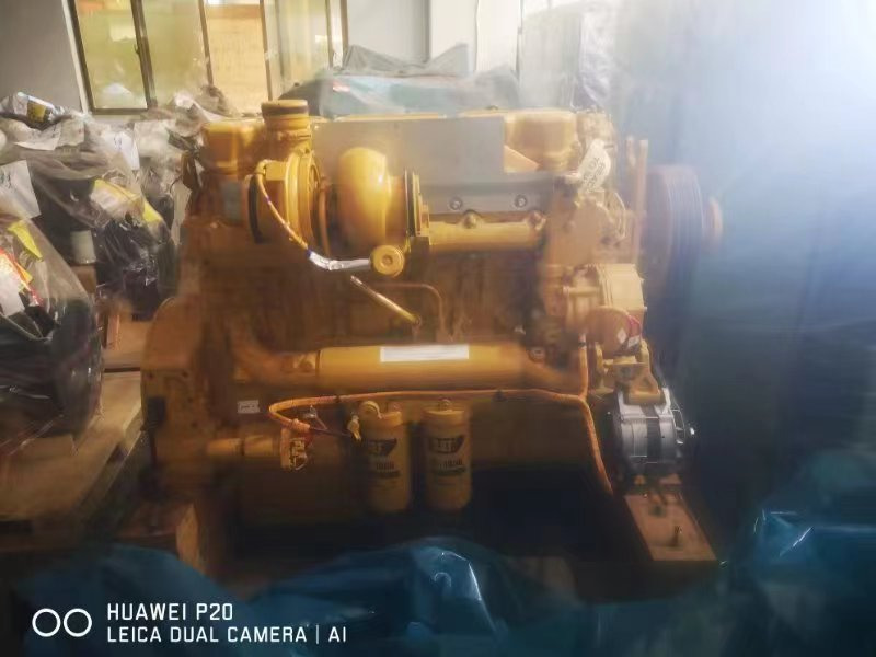 CATERPILLAR C18 - Двигател и части за Прикачен инвентар: снимка 1 CATERPILLAR C18 - Двигател и части за Прикачен инвентар: снимка 1