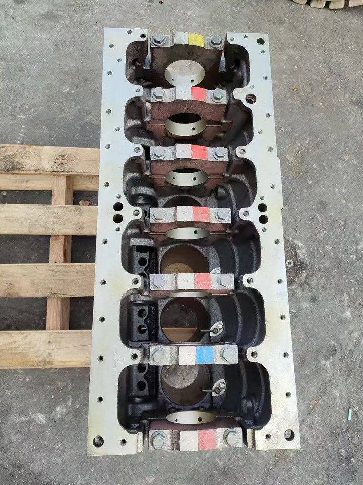 CATERPILLAR c6.6 - Цилиндров блок за Багер: снимка 4 CATERPILLAR c6.6 - Цилиндров блок за Багер: снимка 4