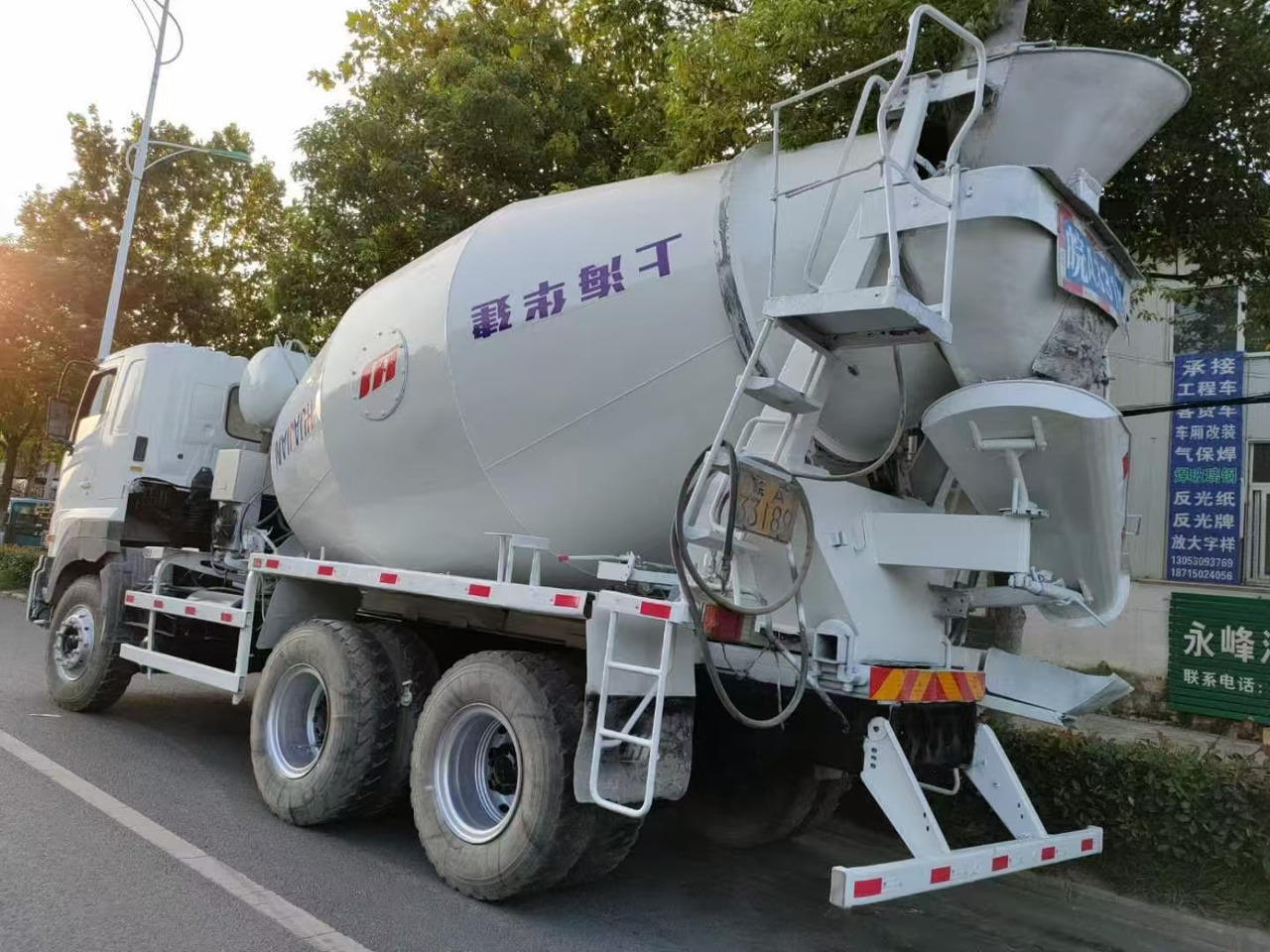 HINO 700 - Камион цистерна: снимка 5 HINO 700 - Камион цистерна: снимка 5