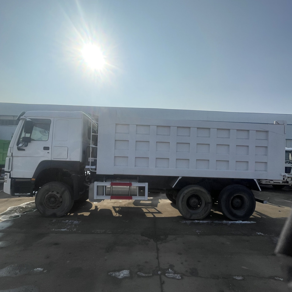 HOWO 6*4 DUMP TRUCK - Самосвал камион: снимка 1 HOWO 6*4 DUMP TRUCK - Самосвал камион: снимка 1