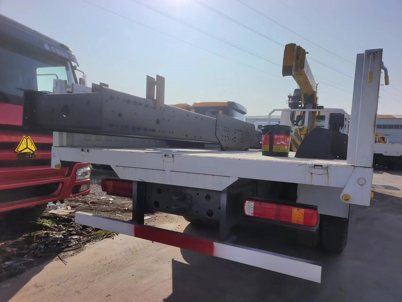 HOWO HOWO 371 chassis,10 TONS crane truck - Камион с кран: снимка 3 HOWO HOWO 371 chassis,10 TONS crane truck - Камион с кран: снимка 3