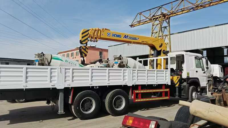 HOWO ,XCMG HOWO 375 engine,XCMG 12 tons crane truck - Камион с кран: снимка 4 HOWO ,XCMG HOWO 375 engine,XCMG 12 tons crane truck - Камион с кран: снимка 4