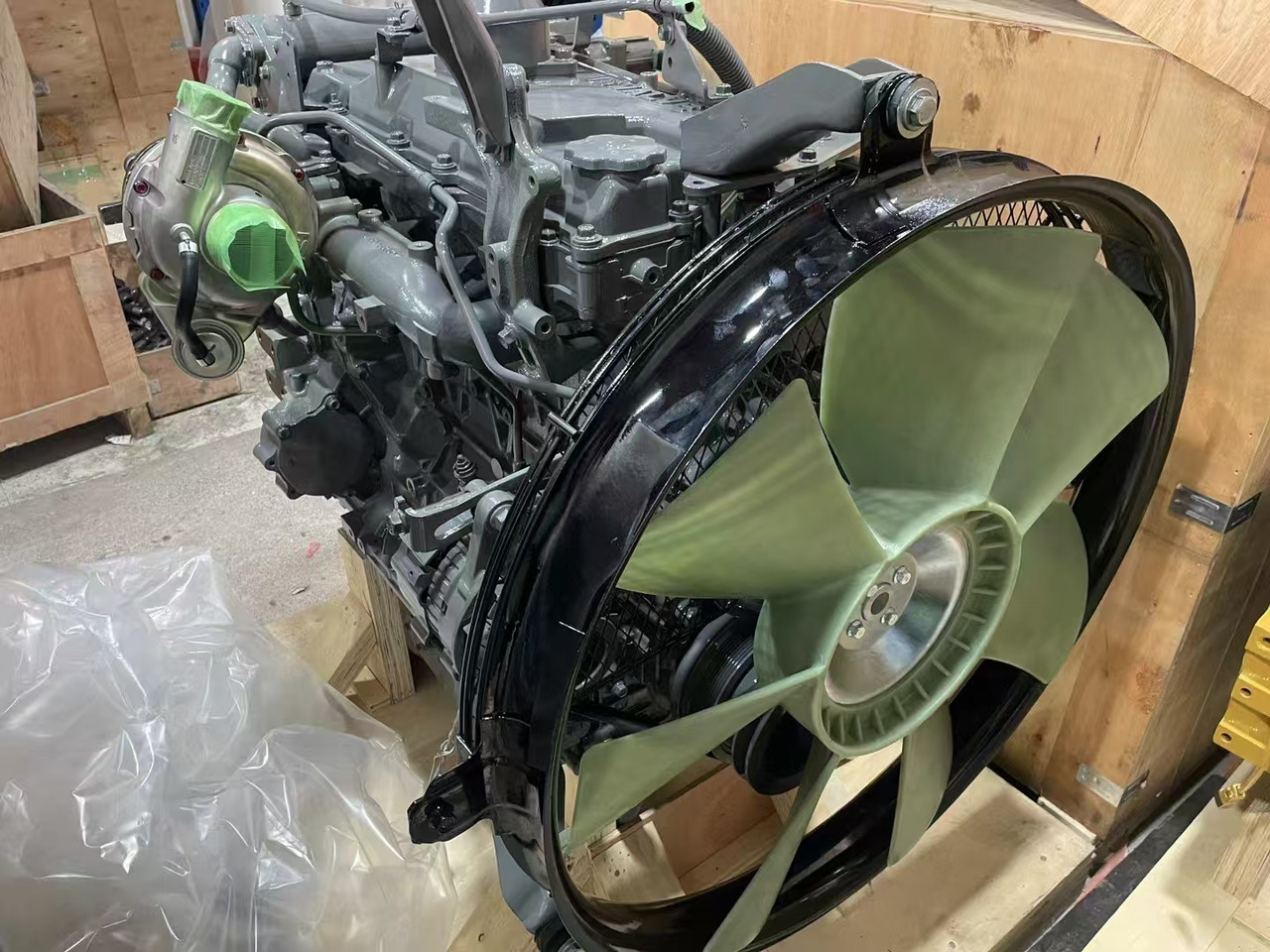 ISUZU 4HK1 - Двигател и части за Прикачен инвентар: снимка 3 ISUZU 4HK1 - Двигател и части за Прикачен инвентар: снимка 3