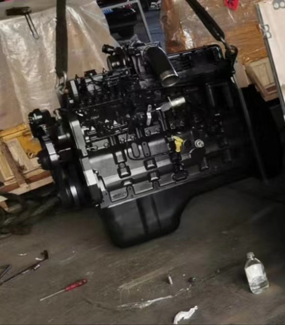 KOMATSU SAA6D114E - Двигател и части за Прикачен инвентар: снимка 1 KOMATSU SAA6D114E - Двигател и части за Прикачен инвентар: снимка 1