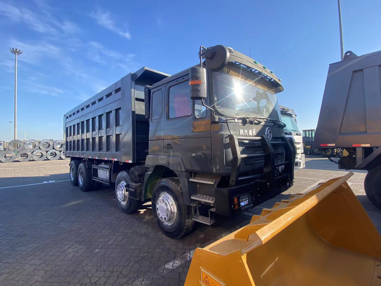 SHACMAN Shacman F3000 8*4 dump truck - Самосвал камион: снимка 4 SHACMAN Shacman F3000 8*4 dump truck - Самосвал камион: снимка 4