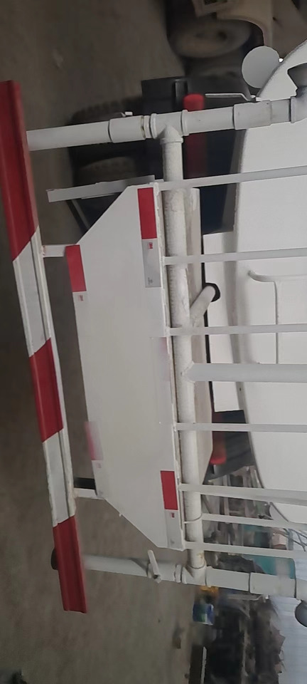 SINOTRUK 20 cubic meters tank - Камион цистерна: снимка 4 SINOTRUK 20 cubic meters tank - Камион цистерна: снимка 4