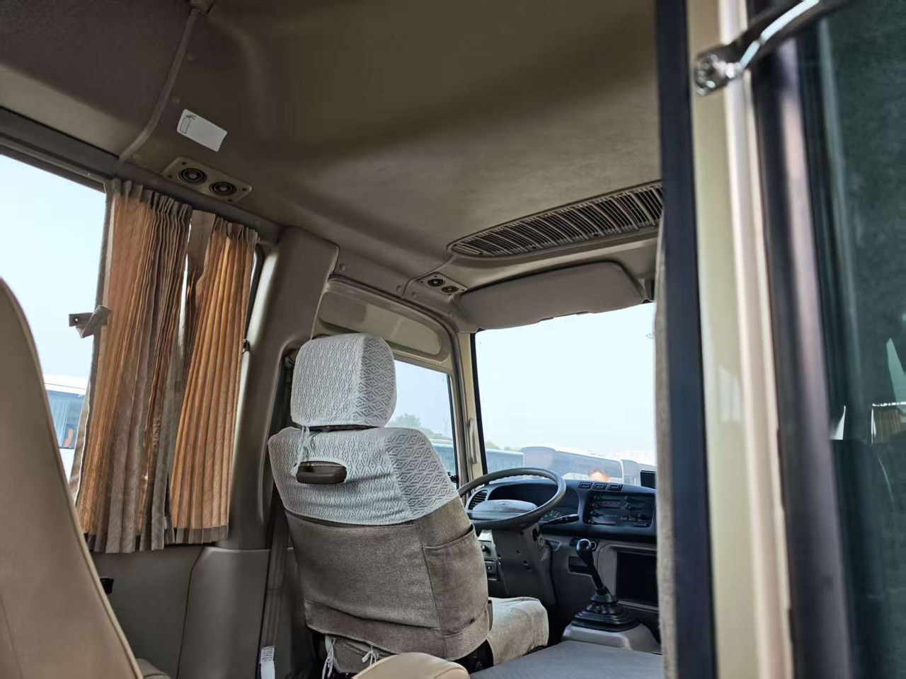 TOYOTA COASTER 23 seats - Туристически автобус: снимка 3 TOYOTA COASTER 23 seats - Туристически автобус: снимка 3