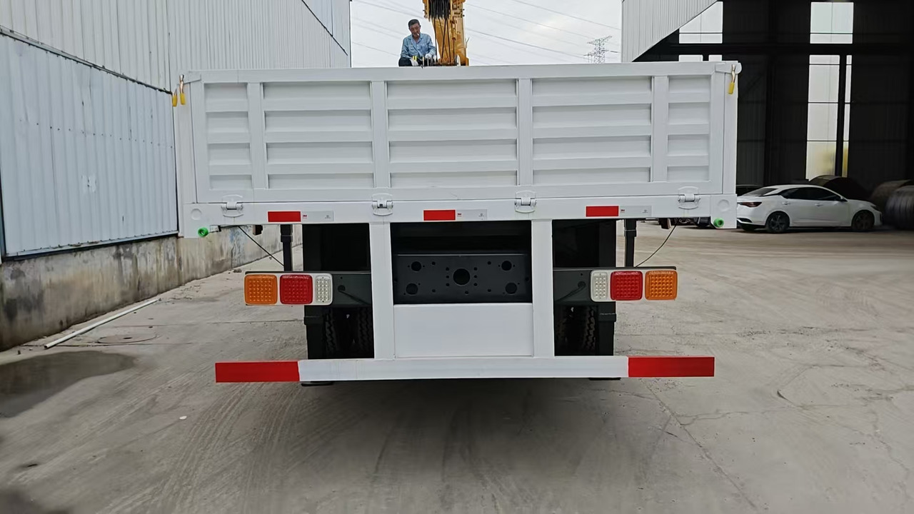 XCMG,HOWO HOWO 371 chassis,SQ12SK3Q crane truck - Камион с кран: снимка 5 XCMG,HOWO HOWO 371 chassis,SQ12SK3Q crane truck - Камион с кран: снимка 5